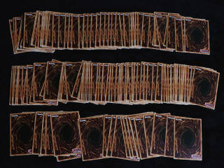 Lot 179 - KONAMI YU-GI-OH (1)