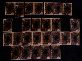 Lot 169 - KONAMI YU-GI-OH (FRANCE) (27)