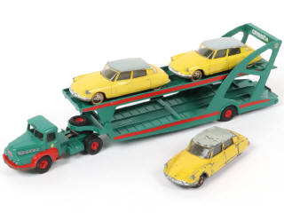 Lot 255 - DINKY TOYS (FRANCE) (4)