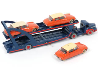 Lot 256 - DINKY TOYS (FRANCE) (4)