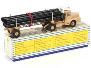 Lot 238 - DINKY TOYS (FRANCE) (1)