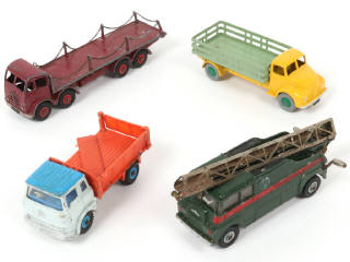 Lot 177 - DINKY TOYS (GB) (4)