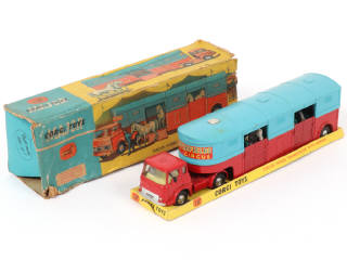 Lot 52 - CORGI TOYS (GB) (1)