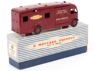 Lot 170 - DINKY TOYS (GB) (1)