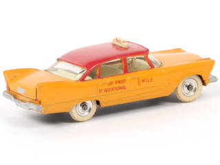 Lot 146 - DINKY TOYS (GB) (1)