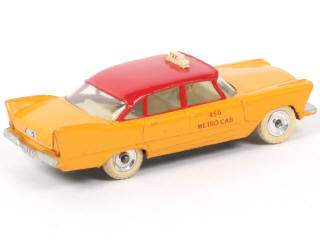 Lot 147 - DINKY TOYS (GB) (1)