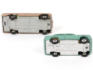 Lot 158 - DINKY TOYS (GB) (2)