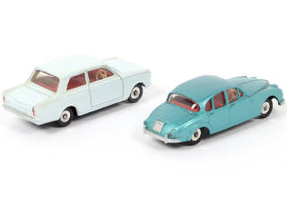 Lot 157 - DINKY TOYS (GB) (2)