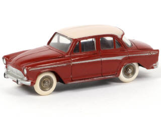 Lot 223 - DINKY TOYS (FRANCE) (1)