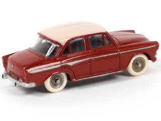 Lot 223 - DINKY TOYS (FRANCE) (1)
