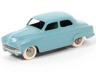 Lot 219 - DINKY TOYS (FRANCE) (1)