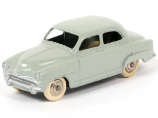 Lot 218 - DINKY TOYS (FRANCE) (1)