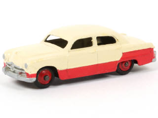 Lot 127 - DINKY TOYS (GB) (1)
