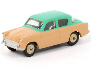 Lot 133 - DINKY TOYS (GB) (1)