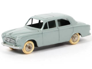 Lot 186 - DINKY TOYS (FRANCE) (1)