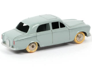 Lot 186 - DINKY TOYS (FRANCE) (1)
