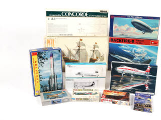 Lot 40 - DIVERS (12)