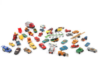 Lot 146 - DIVERS (40)