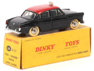 Lot 139 - DINKY TOYS (FRANCE) (1)