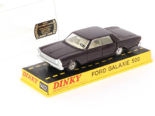 Lot 171 - DINKY TOYS (FRANCE) (1)