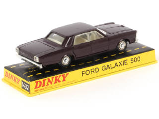 Lot 171 - DINKY TOYS (FRANCE) (1)