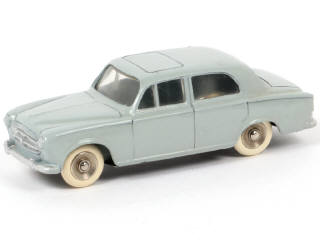 Lot 105 - DINKY TOYS (FRANCE) (1)