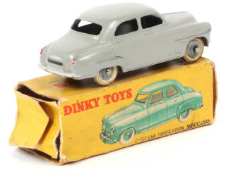 Lot 136 - DINKY TOYS (FRANCE) (1)