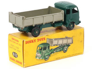Lot 196 - DINKY TOYS (FRANCE) (1)