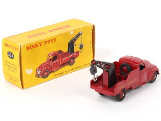 Lot 198 - DINKY TOYS (FRANCE) (1)