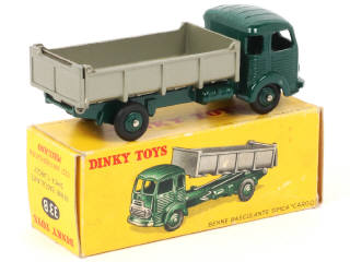 Lot 197 - DINKY TOYS (FRANCE) (1)