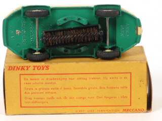 Lot 202 - DINKY TOYS (FRANCE) (1)