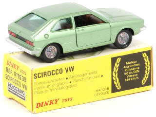Lot 179 - DINKY TOYS (FRANCE) (1)