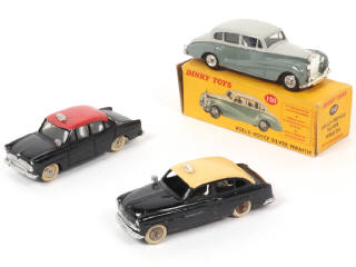 Lot 233 - DINKY TOYS (FRANCE) (3)