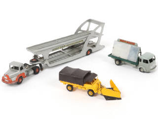 Lot 235 - DINKY TOYS (FRANCE) (3)