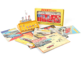 Lot 238 - DINKY TOYS (FRANCE) (10)