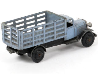 Lot 181 - DINKY TOYS (FRANCE) (1)