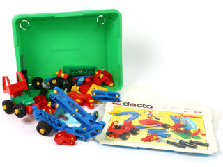 Lot 33 - LEGO (DANEMARK) (1)