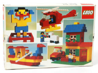 Lot 32 - LEGO (DANEMARK) (1)