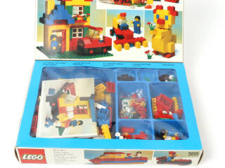 Lot 32 - LEGO (DANEMARK) (1)