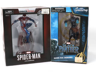 Lot 156 - DIAMOND SELECT TOYS (USA) (2)