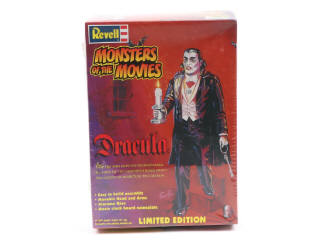 Lot 4 - REVELL (USA) (1)