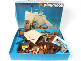 Lot 25 - PLAYMOBIL (ALLEMAGNE) (4)