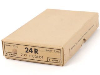 Lot 138 - DINKY TOYS (FRANCE) (1)