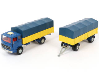 Lot 395 - DINKY TOYS (GB) (1)