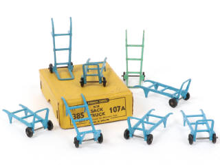 Lot 366 - DINKY TOYS (GB) (1)