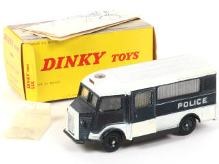 Lot 328 - DINKY TOYS (FRANCE) (1)
