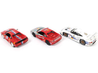 Lot 34 - UT MODELS (CHINE) (3)