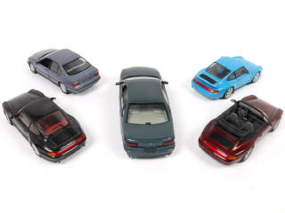Lot 64 - UT MODELS (CHINE) (5)