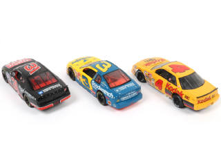 Lot 41 - DIVERS (3)