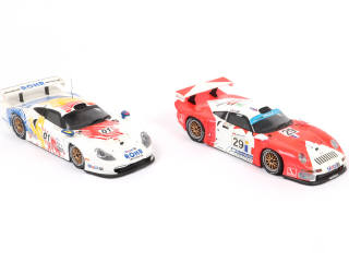 Lot 5 - UT MODELS (CHINE) (2)